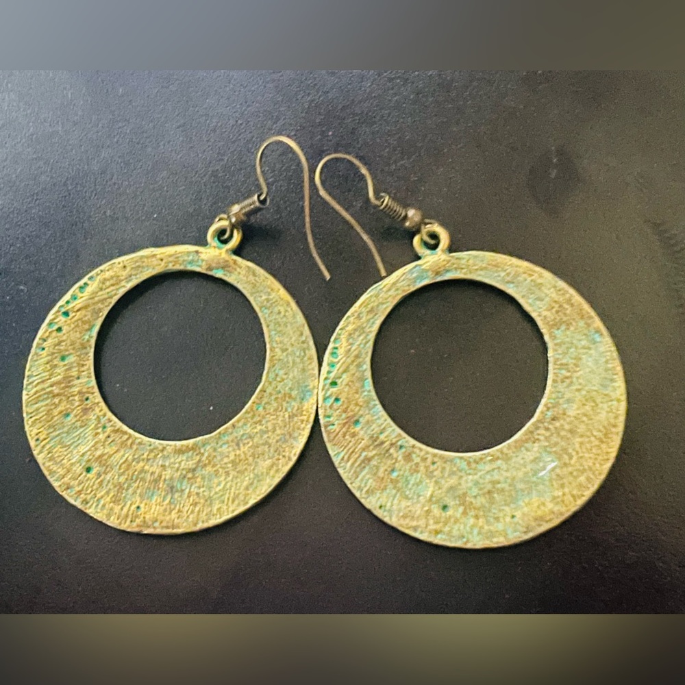 🔴Antique Brass Boho Drop Earrings with Embossed Mandala Design in Green Patina - Picture 9 of 13